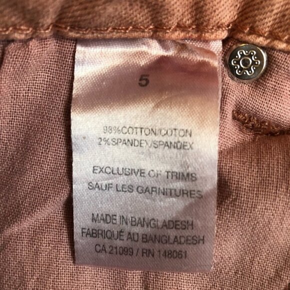 Eighty Two Distressed Shorts in Salmon Size  5 - Picture 13 of 14